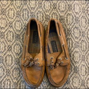 sperrt boat shoes